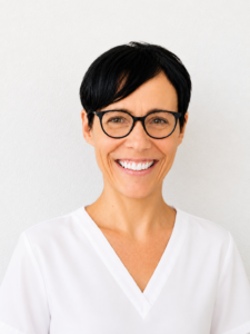 Elisa Bajardi, Apprendista assistente dentale